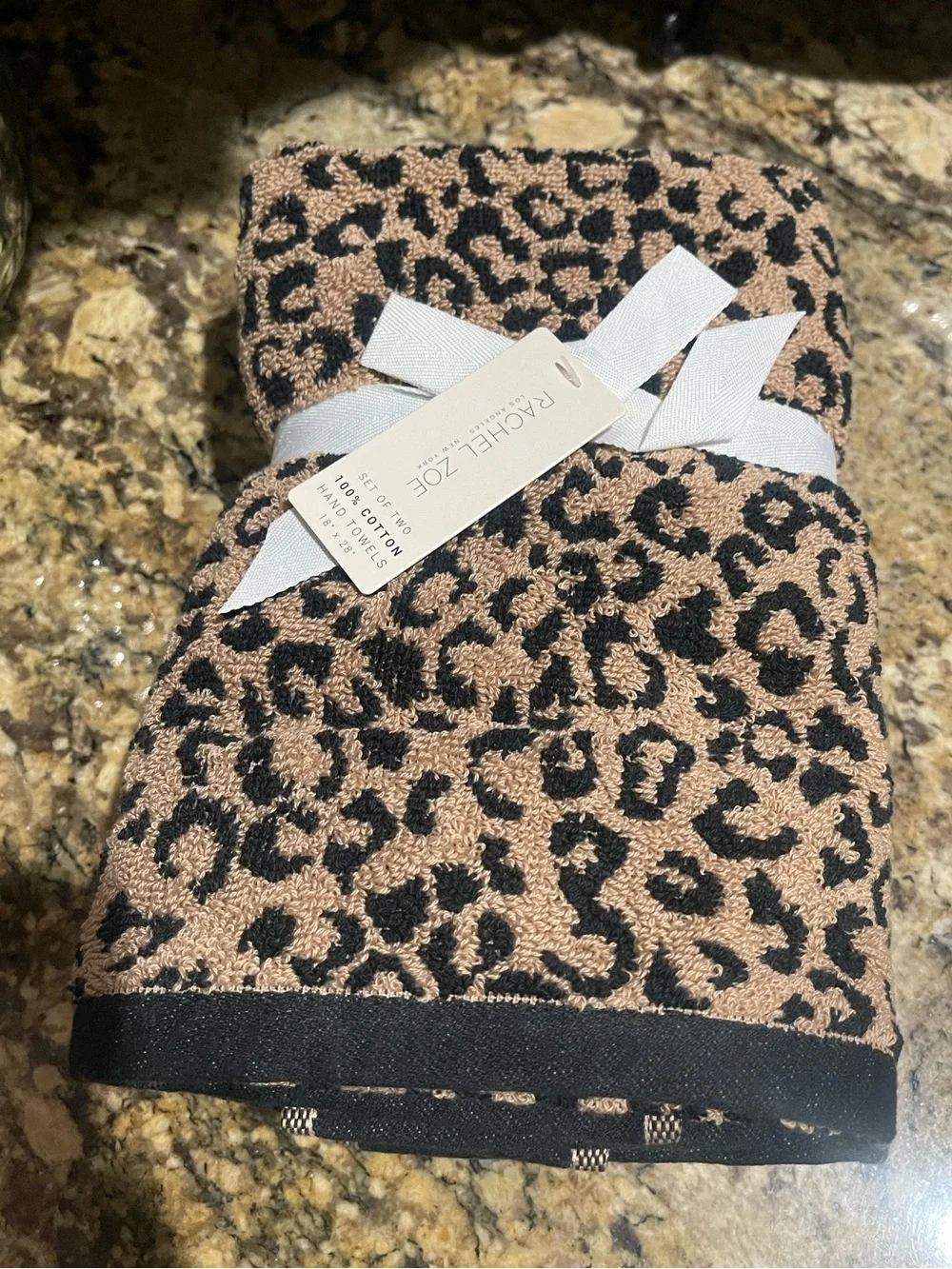 Rachel Zoe 100% Cotton cheetah print hand towel set of (2) 18”x28” Brand New